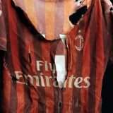 La maglia del Milan diventa NFT, per beneficenza