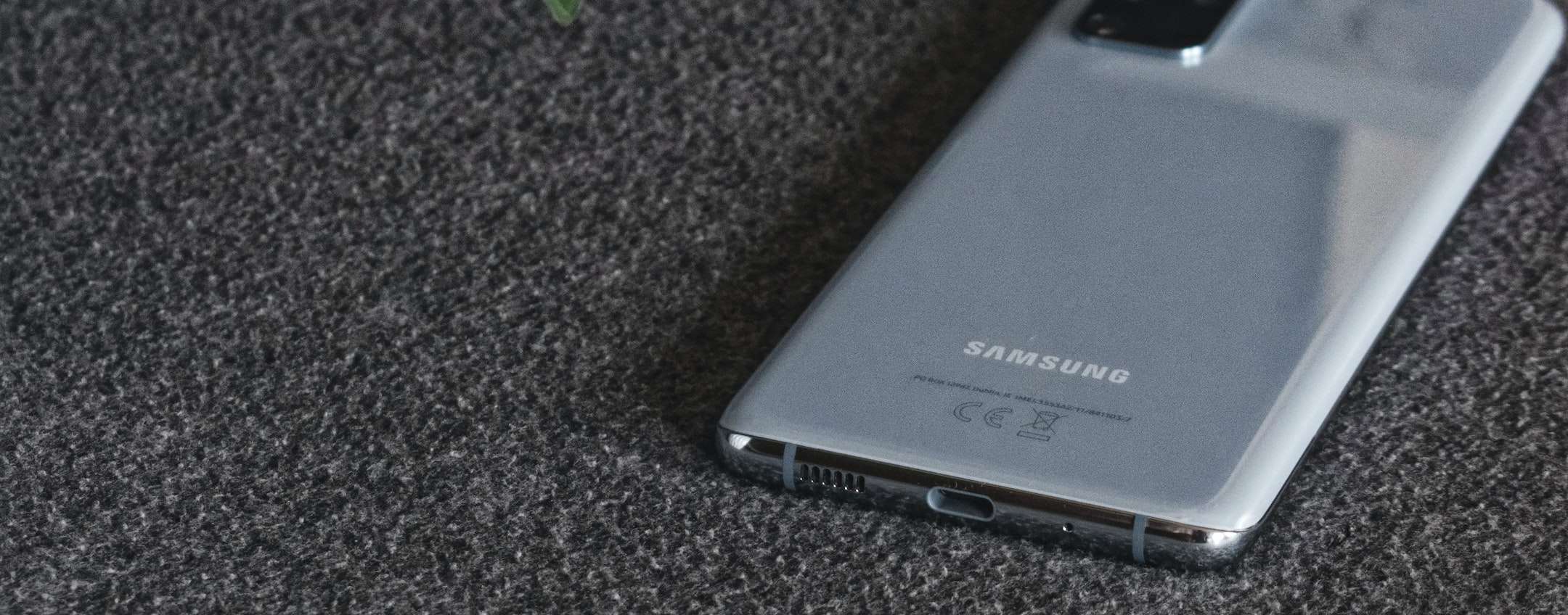 Samsung: stop agli aggiornamenti per i Galaxy S20