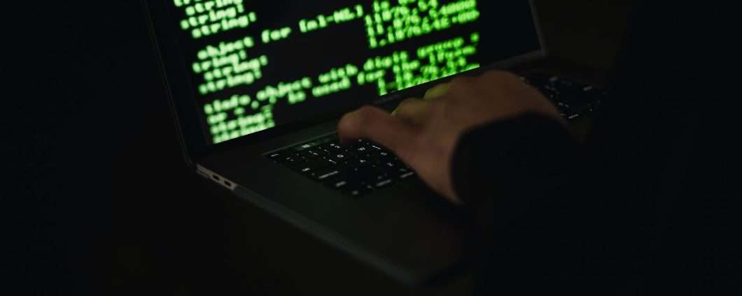 Darknet, i criminali la usano per diffondere malware: come difenderti?