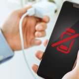 Usa il caricabatterie Amazon da 5W per ridurre i danni della batteria