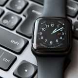 Apple Watch: watchOS 9 ricalibra la batteria