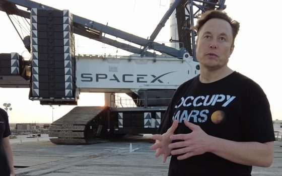 Elon Musk presenta i satelliti 2.0 di Starlink