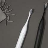 Con lo spazzolino elettrico Oclean rivoluzioni la tua igiene orale