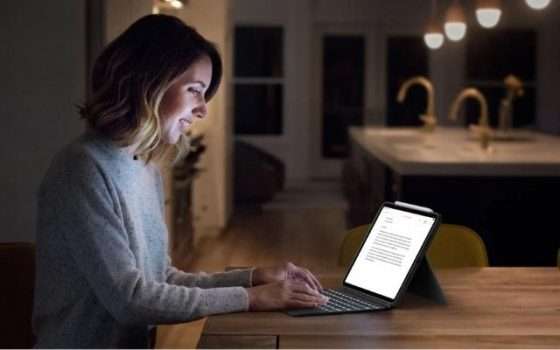 logitech-combo-touch-tastiera-retroilluminata