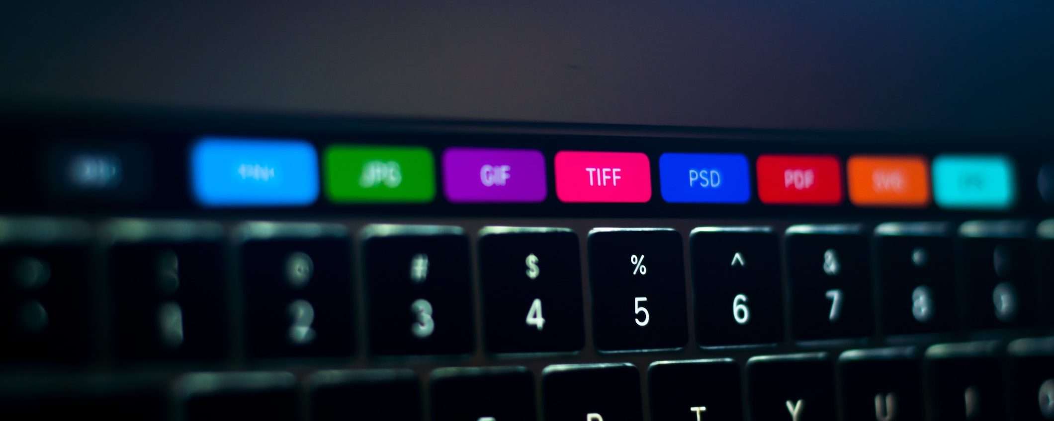 MacBook Pro: il primo con Touch Bar diventa vintage