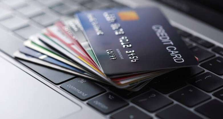 Conto online e carta di credito: quale servizio scegliere?