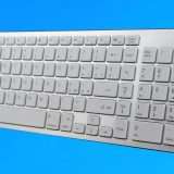 Tastiera bluetooth con tastierino numerico: ti bastano solo 16 euro