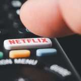 Netflix, UFFICIALE l'abbonamento con pubblicità: ecco quanto costerà