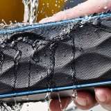 Cassa Bluetooth portatile e impermeabile: solo 16 euro
