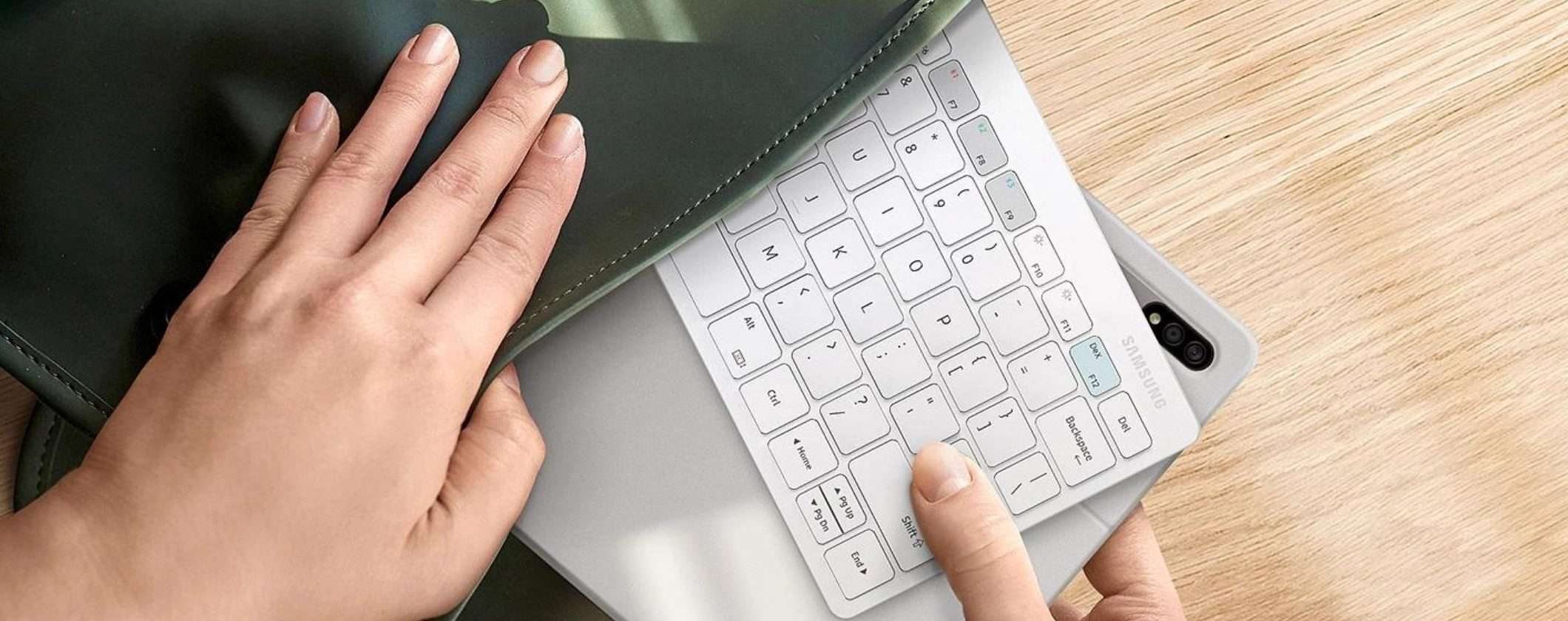 Samsung Keyboard Trio 550: tastiera multi dispositivo a soli 40€