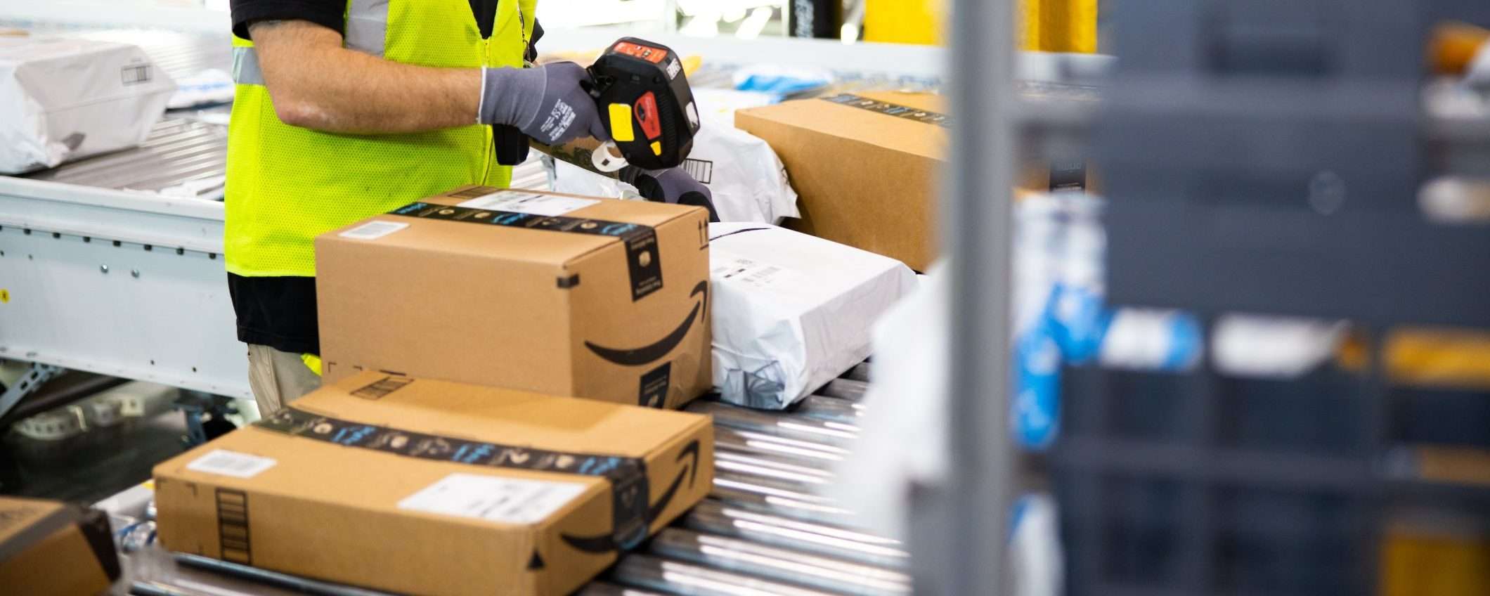 Amazon licenzierà circa 10.000 dipendenti