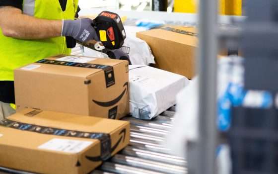 Amazon licenzierà circa 10.000 dipendenti