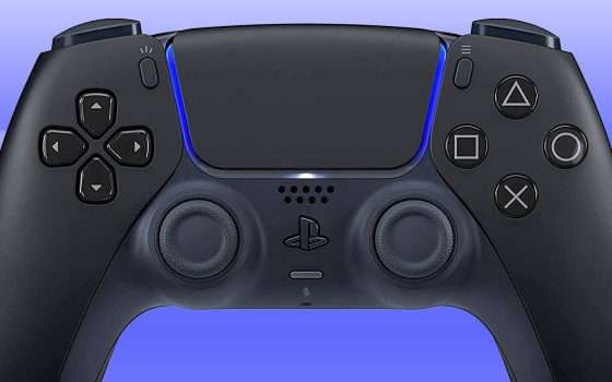PS5: il controller DualSense nero in forte sconto
