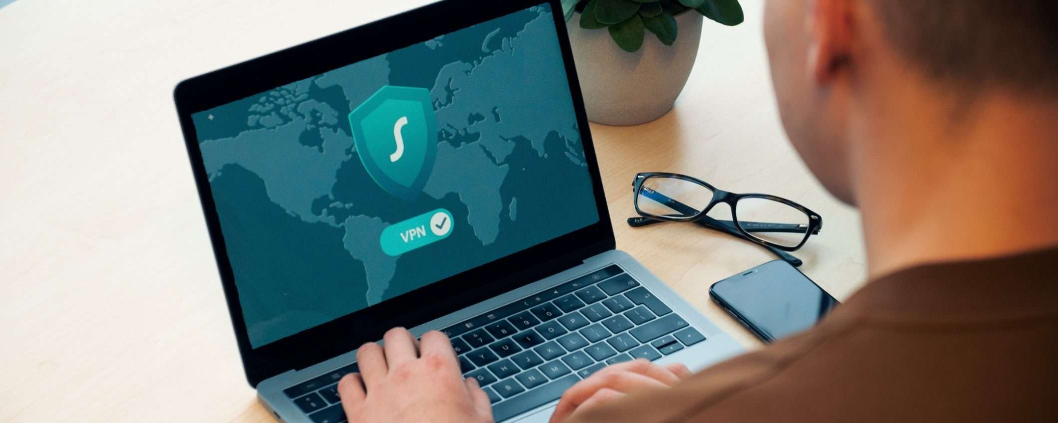 Nuova VPN per il Black Friday? Surfshark costa appena 2 euro al mese