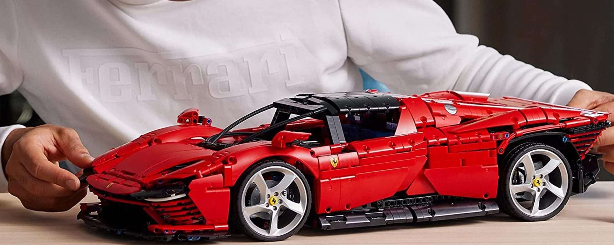 LEGO Ferrari Daytona, una meraviglia e uno sconto super: -150 euro