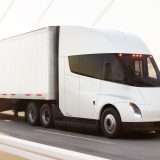 Tesla Semi in consegna: Elon Musk al volante