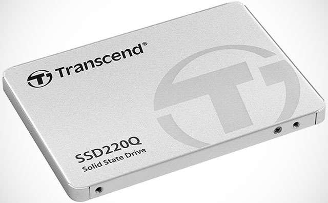 La SSD da 1 TB della linea Trascend SSD220Q