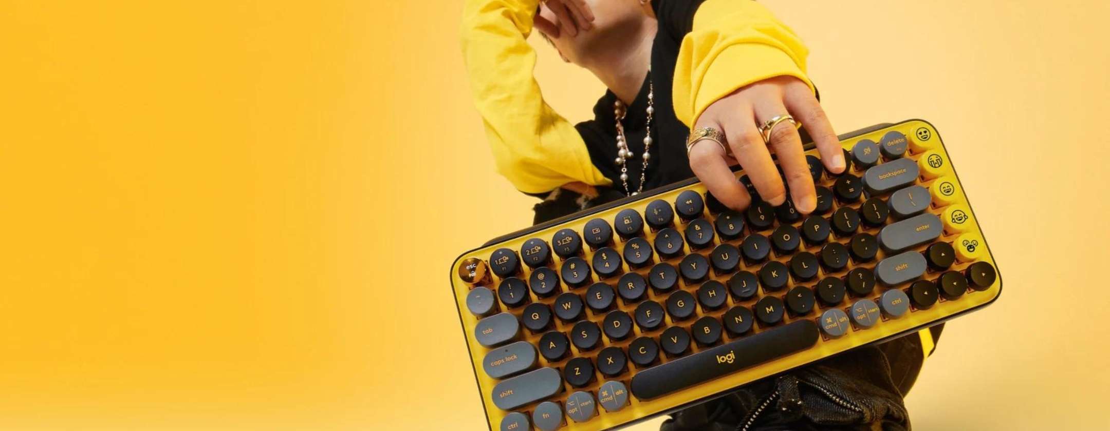 GXTrust 872 Xyra Tastiera Meccanica Gasket TKL Italiano QWERTY, Tastiera Gaming Hot-Swap Creamy 80% Programmabile USB, Retroilluminazione RGB, Interruttori Lineari Leobog 60M 5-pin, Bianco
