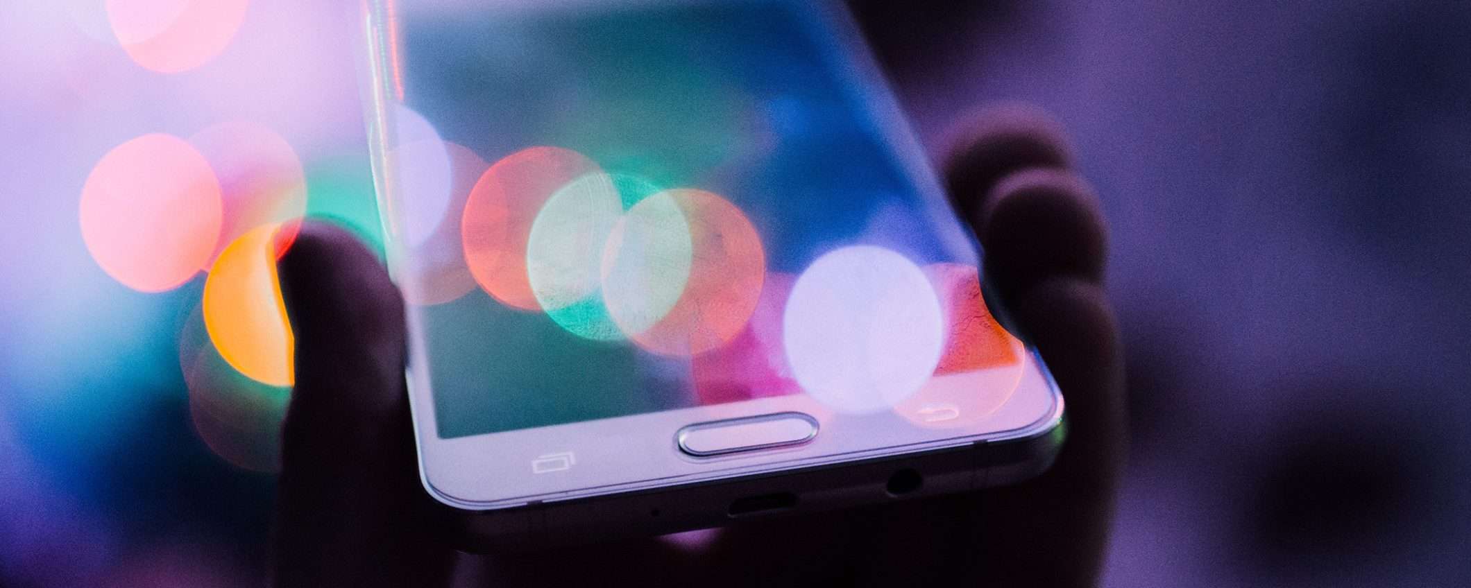 Mercato smartphone in peggioramento: vendite diminuite del 21%