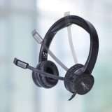 Cuffie con microfono leggere per PC: solo 19 euro su Amazon