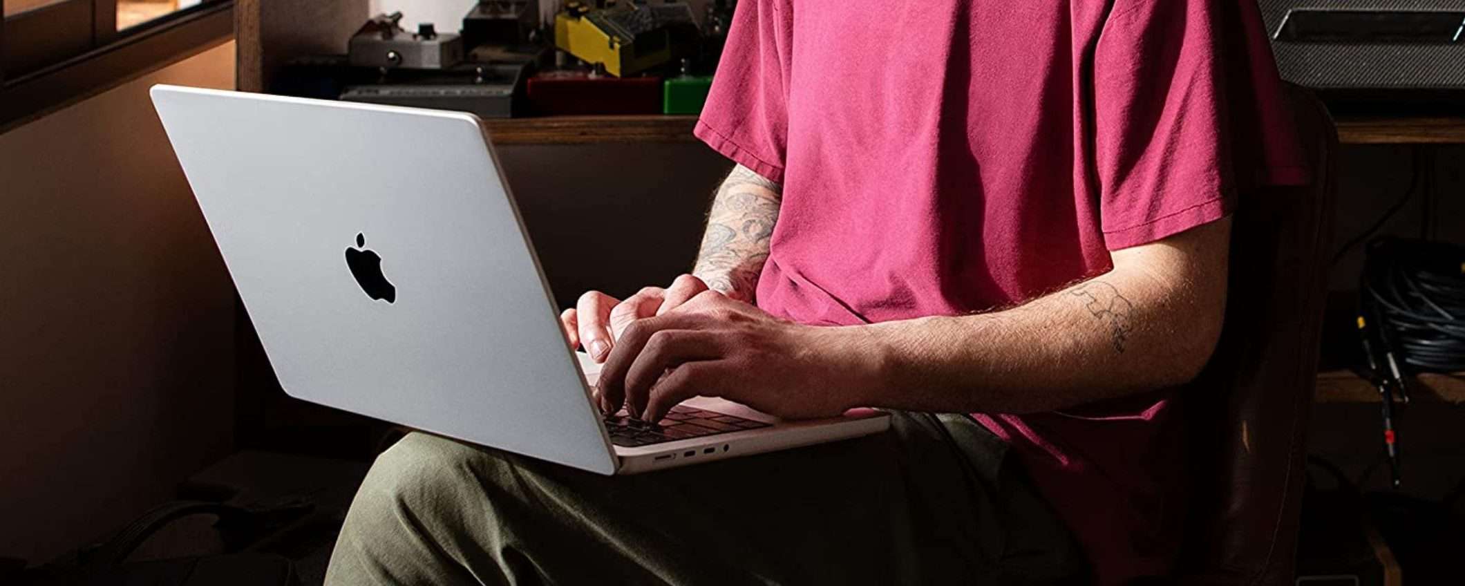 MacBook Pro 2023: ritorna il GRANDE SCONTO su Amazon, risparmi 300 euro