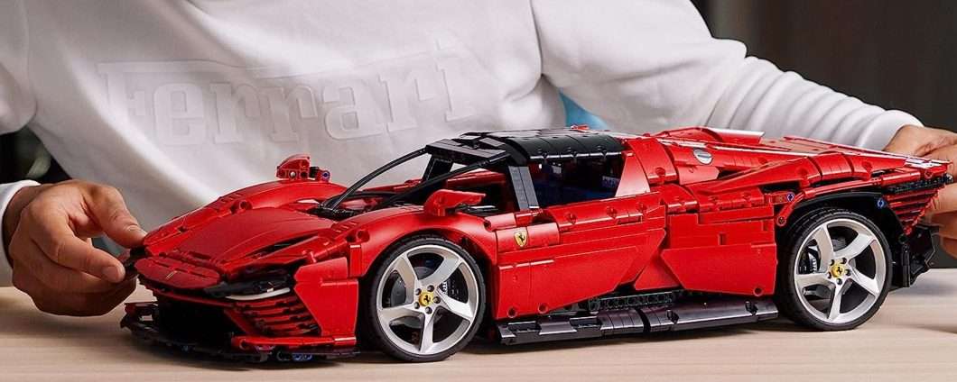 Set LEGO Technic Ferrari Daytona: SPLENDIDO e in SUPER OFFERTA (-134€)