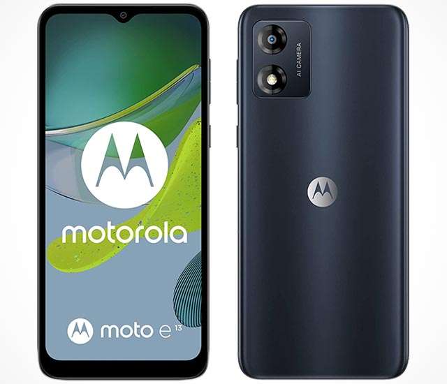 Lo smartphone moto e13 di Motorola nella colorazione Cosmic Black