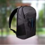 Questo zaino per PC ha stile da vendere e lo paghi meno di 18€