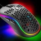 Addio mani sudate con questo mouse da gaming traforato: un'offerta imperdibile su Amazon