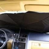 Auto sotto al sole? Questo parasole GENIALE te la mantiene fresca