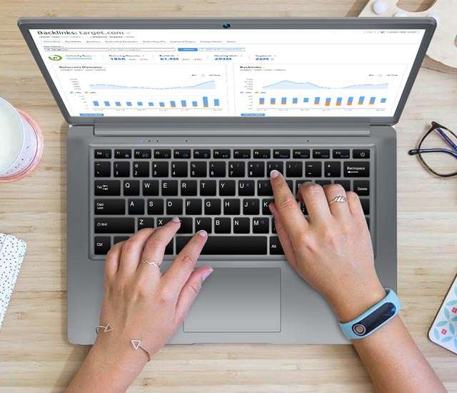 Il design del notebook BMAX MacBook S14 A