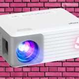 Proiettore portatile 1080p supportato: casa diventa un CINEMA con 50€