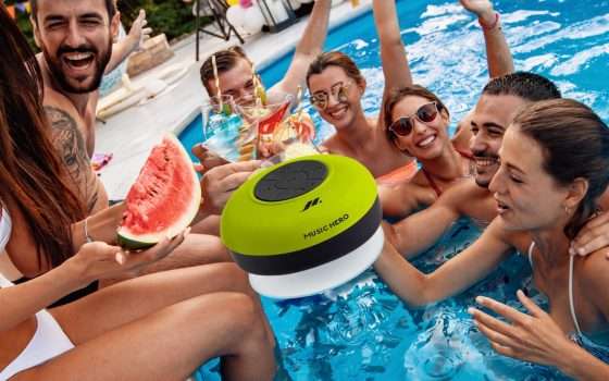 Speaker Bluetooth Impermeabile con Vivavoce a 10€ su Amazon