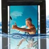 Due custodie impermeabili per smartphone a prezzo stracciato