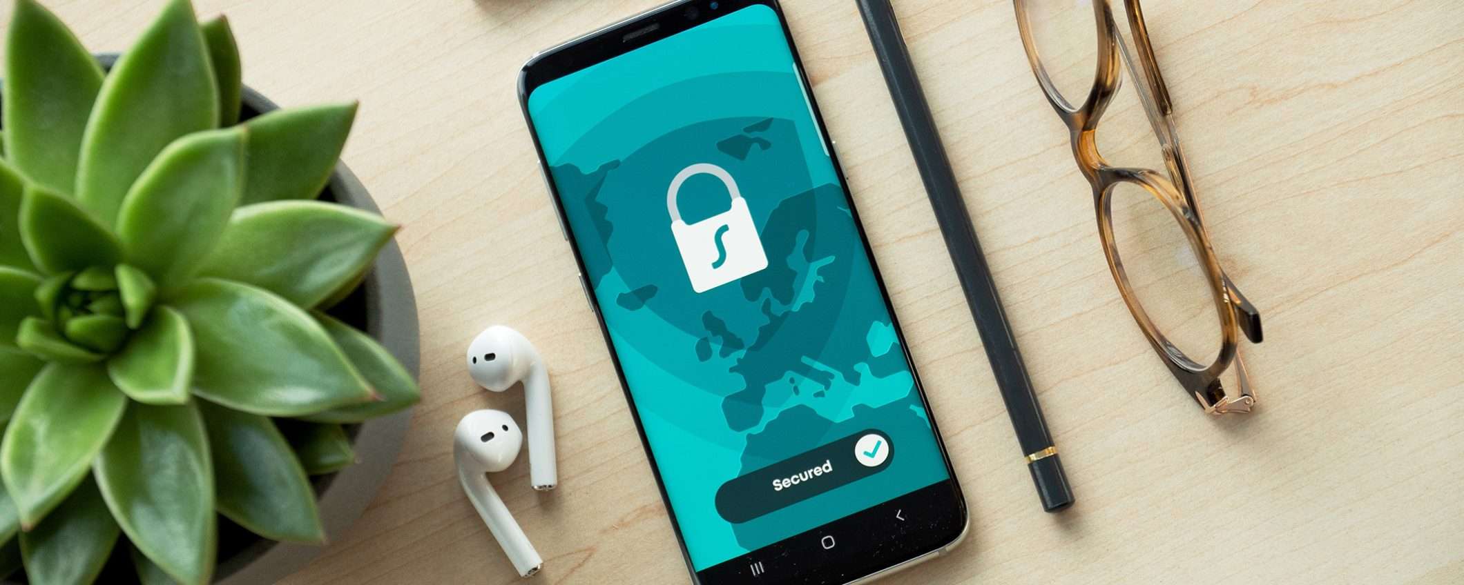 Naviga dove vuoi in sicurezza con Surfshark VPN a partire da 2,30€