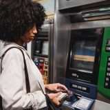 Conto a canone zero e carta con prelievi gratis: è l'offerta di Fineco