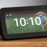Se compri il nuovo Echo Show 5: uno te lo regala Amazon