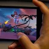 Meta porta Horizon Worlds su mobile e aggiunge le gambe
