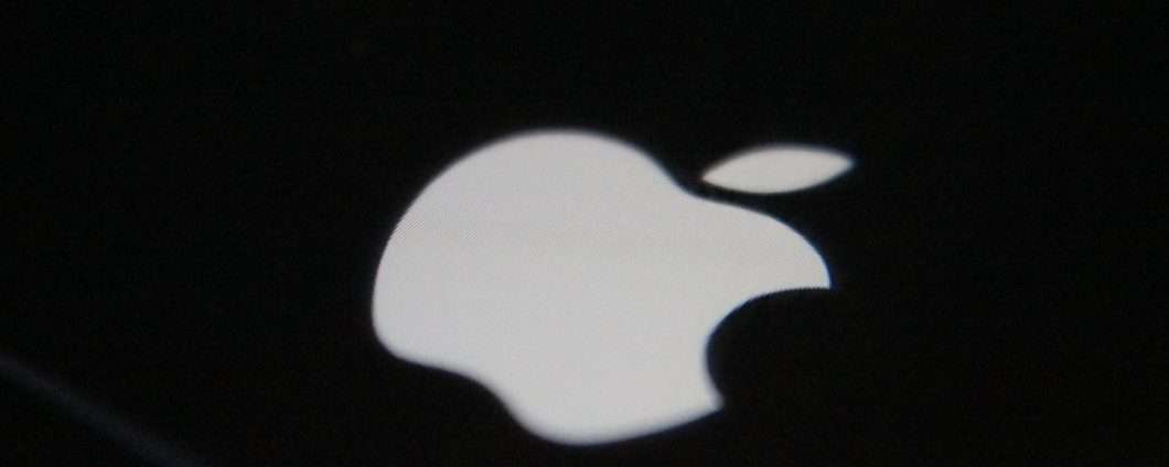 Crollo di Apple in borsa: persi 200 miliardi dopo il divieto cinese sugli iPhone