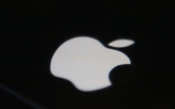 Crollo di Apple in borsa: persi 200 miliardi dopo il divieto cinese sugli iPhone