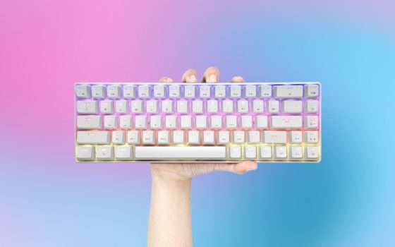 Tastiera da gioco meccanica a 15€: l'AFFARE è su Amazon (-24%)