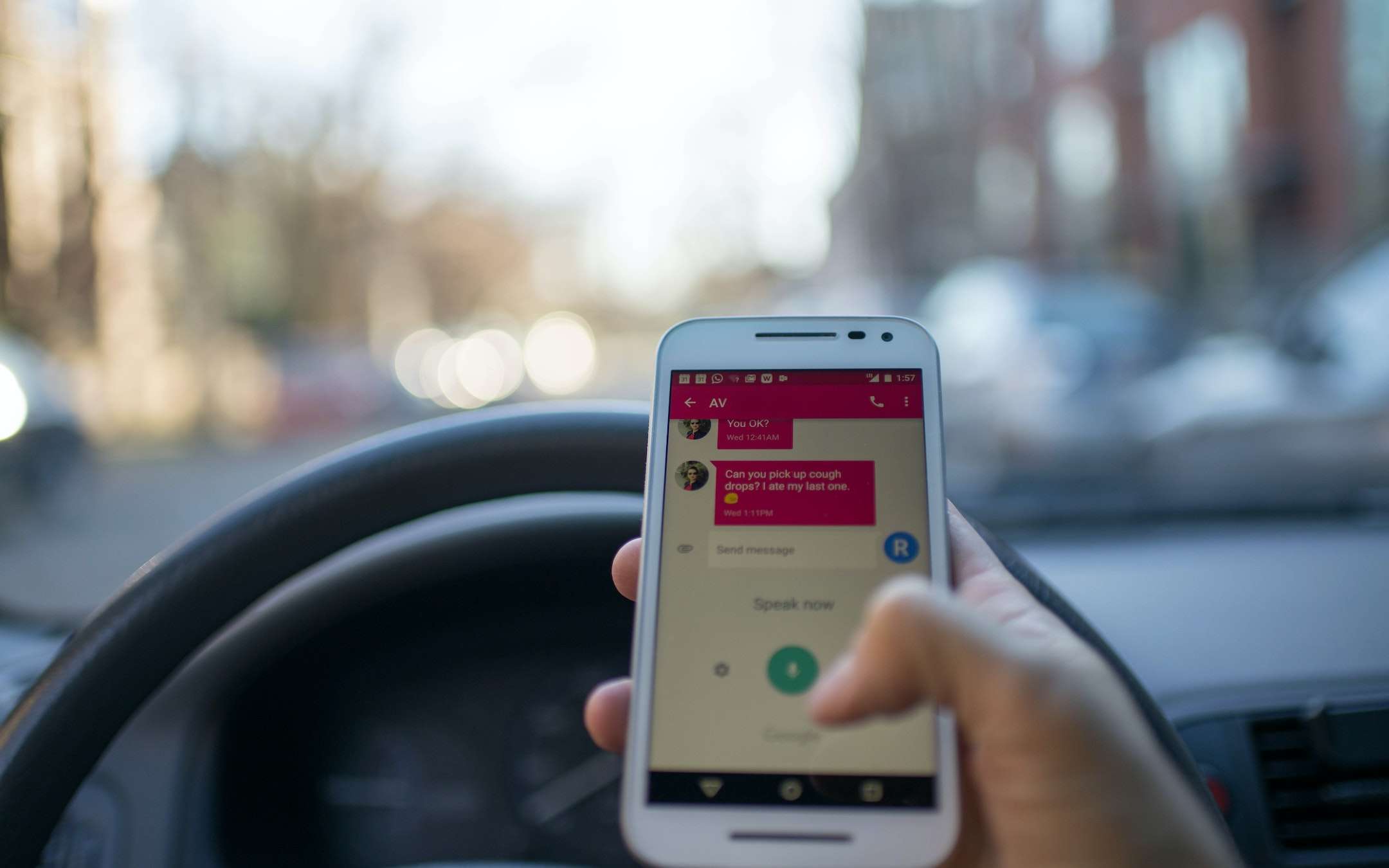 5 maneiras de usar o Google Assistant e reduzir os riscos ao dirigir