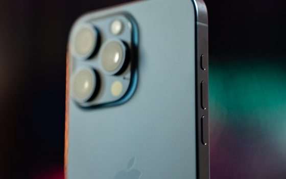 iPhone 16: tetraprisma con zoom ottico 5x su tutti i modelli Pro