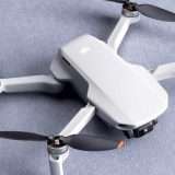 DJI Mini 2 Fly More Combo: -160€ per la Festa di Prime