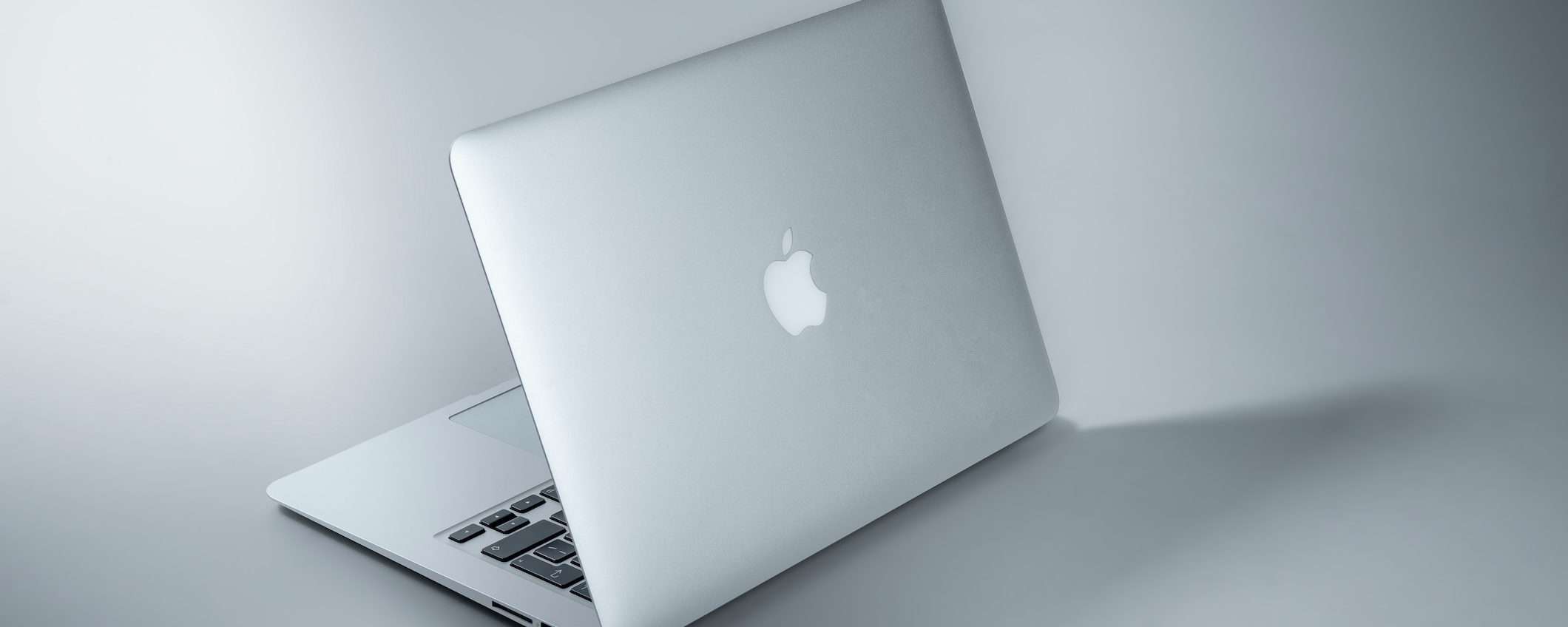 MacBook: Apple lancerà due modelli low cost
