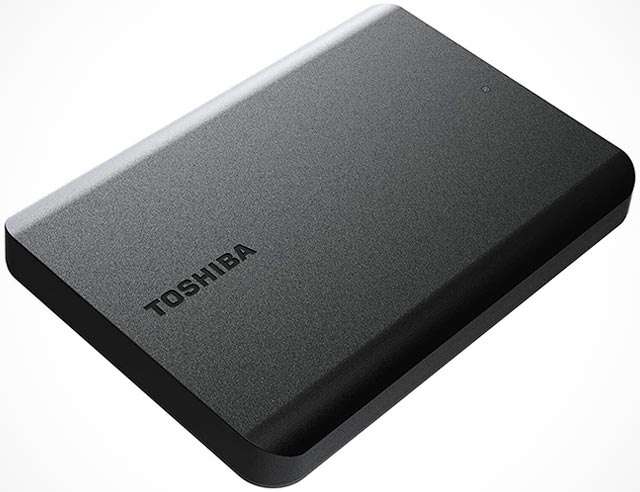 Il disco fisso esterno portatile della linea Toshiba Canvio Basics
