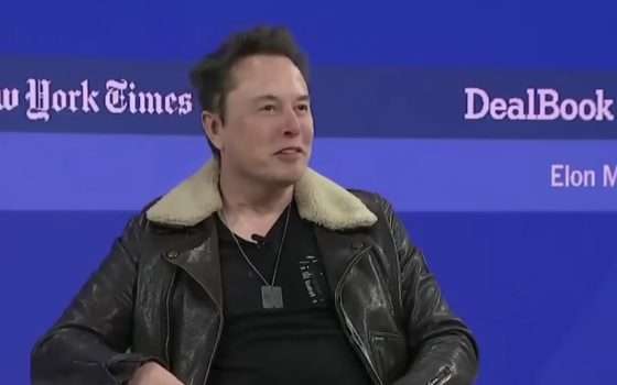 Elon Musk insulta gli inserzionisti che hanno lasciato X