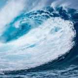 AI prevede le onde giganti con ore di anticipo