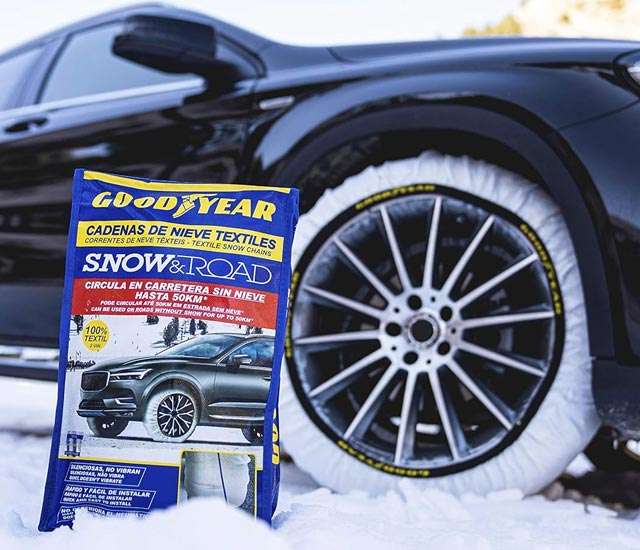 Il set di catene da neve in tessuto Snow & Road di Goodyear