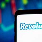 Risparmia facilmente con i pocket personalizzati di Revolut e investi solo 1 €